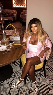 Teresa Giudice feet photo thumbnail