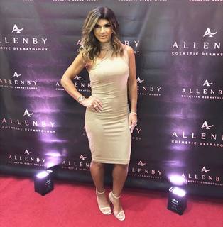 Teresa Giudice feet photo thumbnail