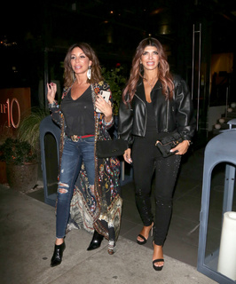 Teresa Giudice feet photo thumbnail