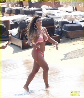 Teresa Giudice feet photo thumbnail