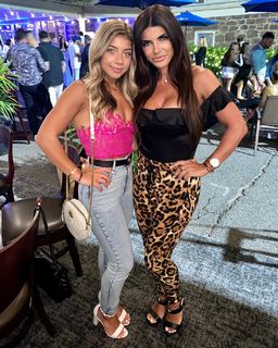 Teresa Giudice feet photo thumbnail