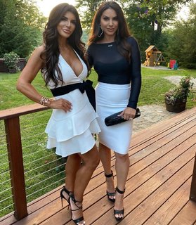 Teresa Giudice feet photo thumbnail