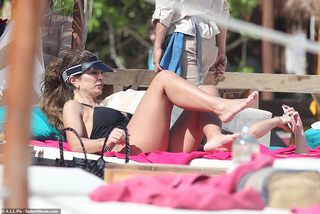 Teresa Giudice feet photo thumbnail