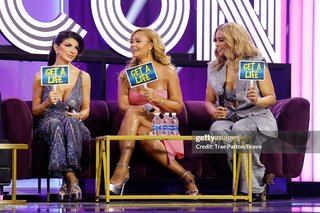 Teresa Giudice feet photo thumbnail