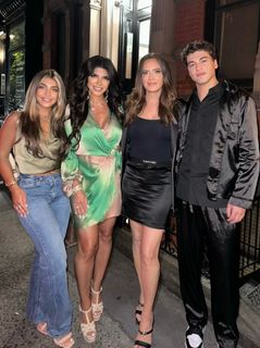 Teresa Giudice feet photo thumbnail