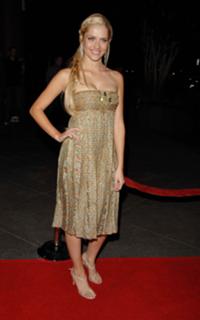 Teresa Palmer feet photo thumbnail