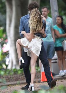 Teresa Palmer feet photo thumbnail