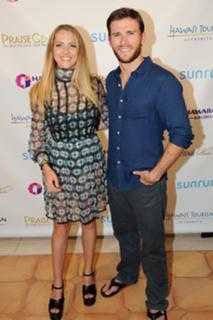 Teresa Palmer feet photo thumbnail