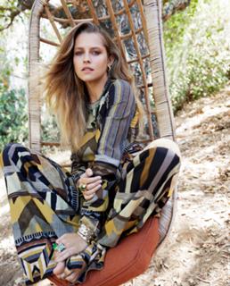 Teresa Palmer feet photo thumbnail