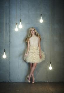 Teresa Palmer feet photo thumbnail