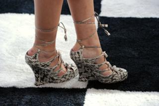 Teresa Palmer feet photo thumbnail