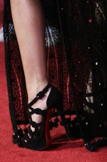 Teresa Palmer feet photo thumbnail