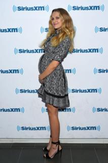 Teresa Palmer feet photo thumbnail