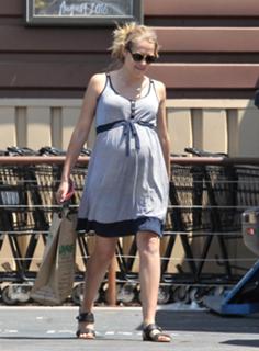 Teresa Palmer feet photo thumbnail