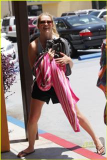 Teresa Palmer feet photo thumbnail