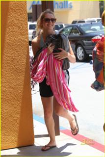 Teresa Palmer feet photo thumbnail