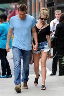 Teresa Palmer feet photo thumbnail