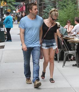 Teresa Palmer feet photo thumbnail