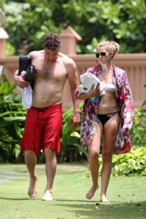 Teresa Palmer feet photo thumbnail