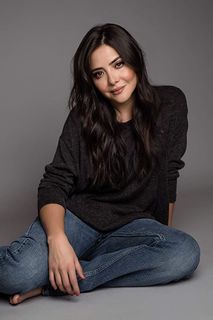 Teresa Ruiz feet photo thumbnail