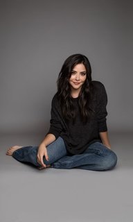 Teresa Ruiz feet photo thumbnail