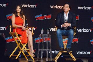 Teri Hatcher feet photo thumbnail