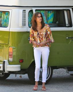 Teri Hatcher feet photo thumbnail