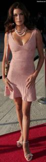Teri Hatcher feet photo thumbnail
