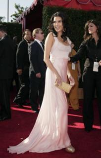 Teri Hatcher feet photo thumbnail
