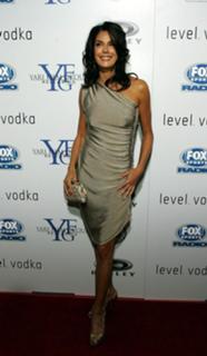 Teri Hatcher feet photo thumbnail