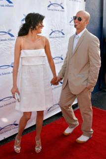 Teri Hatcher feet photo thumbnail