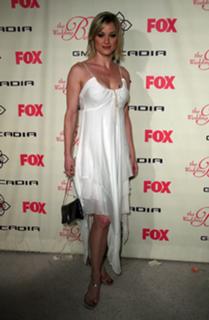 Teri Polo feet photo thumbnail