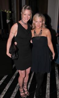 Teri Polo feet photo thumbnail