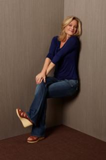 Teri Polo feet photo thumbnail