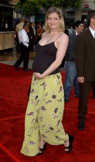 Teri Polo feet photo thumbnail