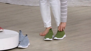Terri Conn feet photo 10