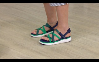 Terri Conn feet photo 15