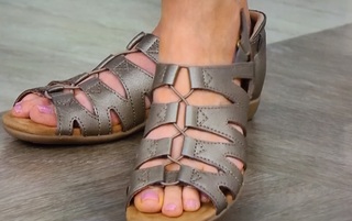 Terri Conn feet photo 12