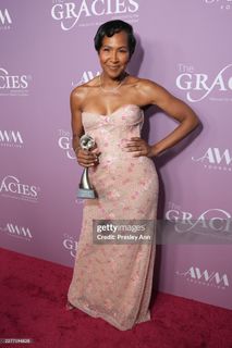 Terri J. Vaughn feet photo 3
