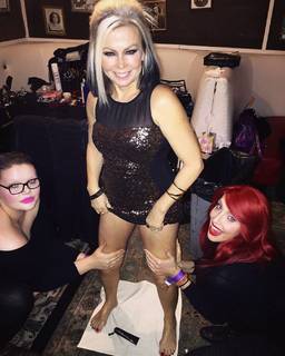 Terri Nunn feet photo 8