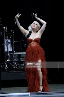 Terri Nunn feet photo 2