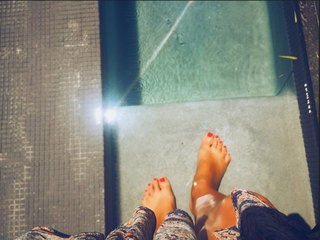 Terri Seymour feet photo 9