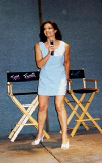 Terry Farrell feet photo thumbnail