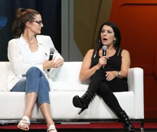 Terry Farrell feet photo thumbnail