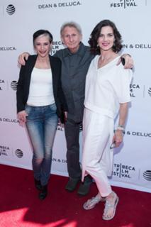 Terry Farrell feet photo thumbnail