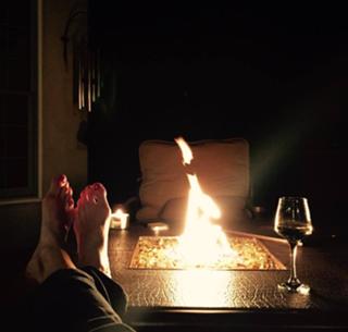 Terry Farrell feet photo thumbnail