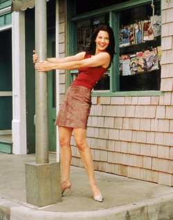 Terry Farrell feet photo thumbnail