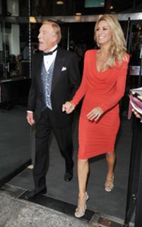 Tess Daly feet photo thumbnail