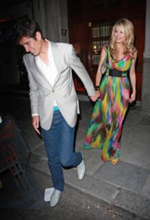 Tess Daly feet photo thumbnail