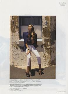 Tess Haubrich feet photo 3